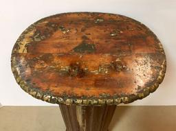 CARVED ROUND WOODEN PEDESTAL