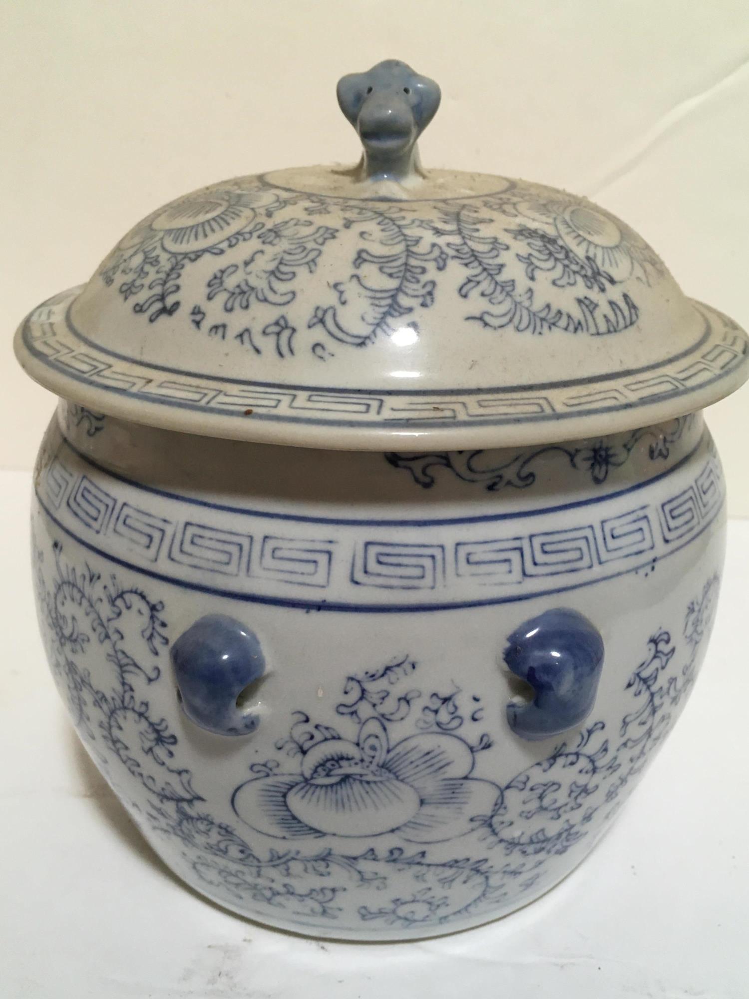 LIDDED BLUE AND WHITE ASIAN URN