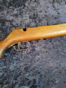 HARRINGTON AND RICHARDSON 22 CALIBER RIFLE