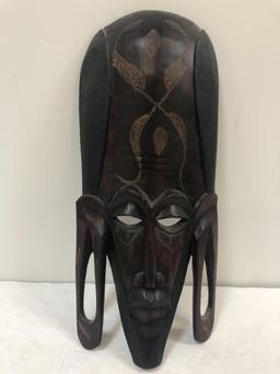 DARK COLORED TRIBAL MASK