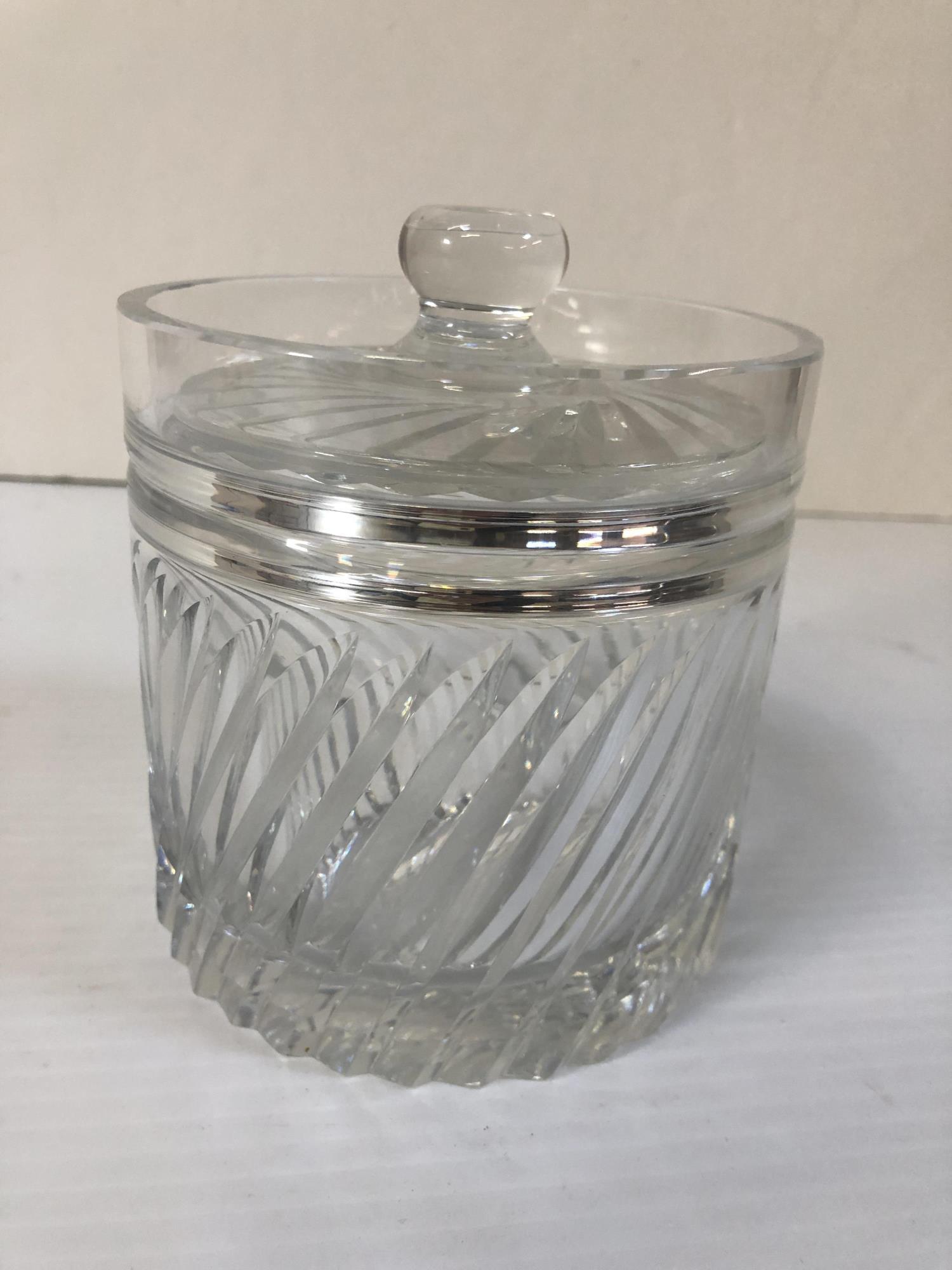 LIDDED GLASS COOKIE / BISCUIT BARREL