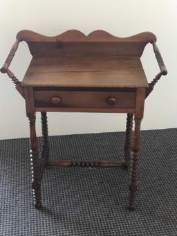 WASH TABLE WITH SINGLE DRAWER