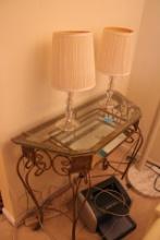 PAIR OF TABLE LAMPS & DEMILIUNE STYLED TABLE