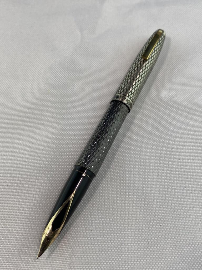 SHEAFFER CLASSIC STERLING SILVER FOUNTAIN PEN