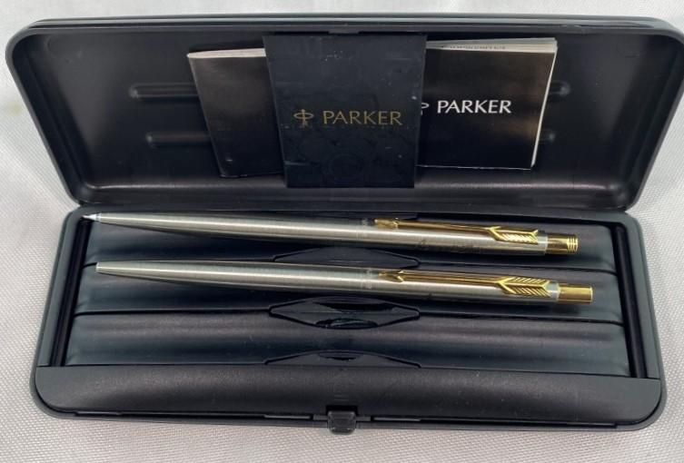 PARKER PEN AND PENCIL SET - MARSHALL FIELDS