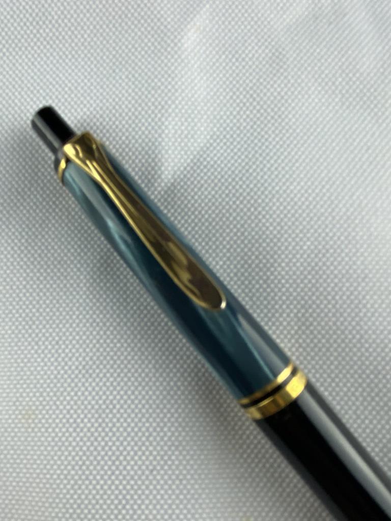 PELIKAN 200 BALL POINT PEN