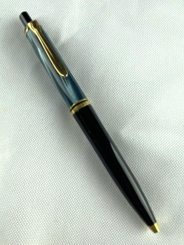 PELIKAN 200 BALL POINT PEN