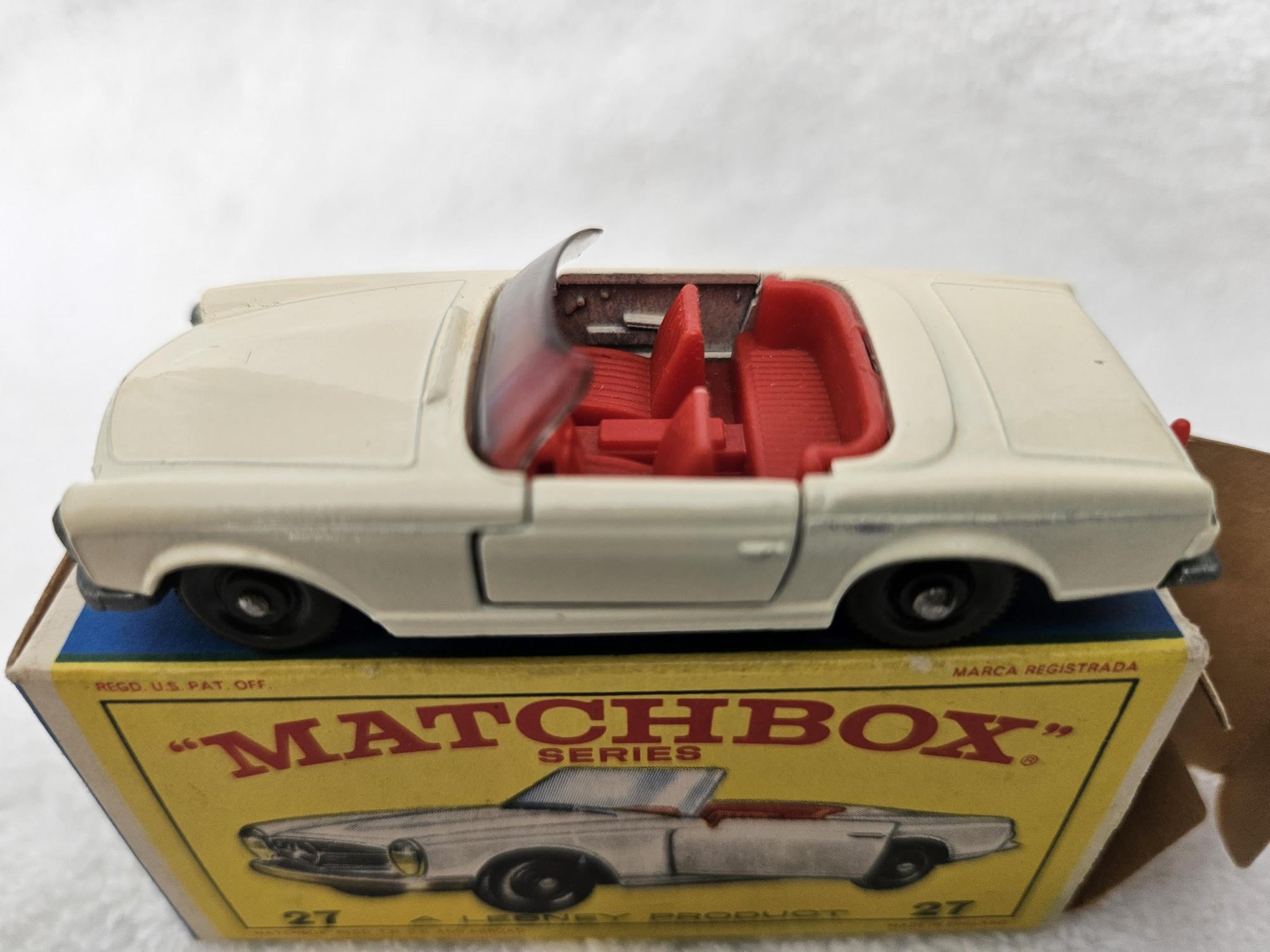 MATCHBOX #27  MERCEDES 230 SL