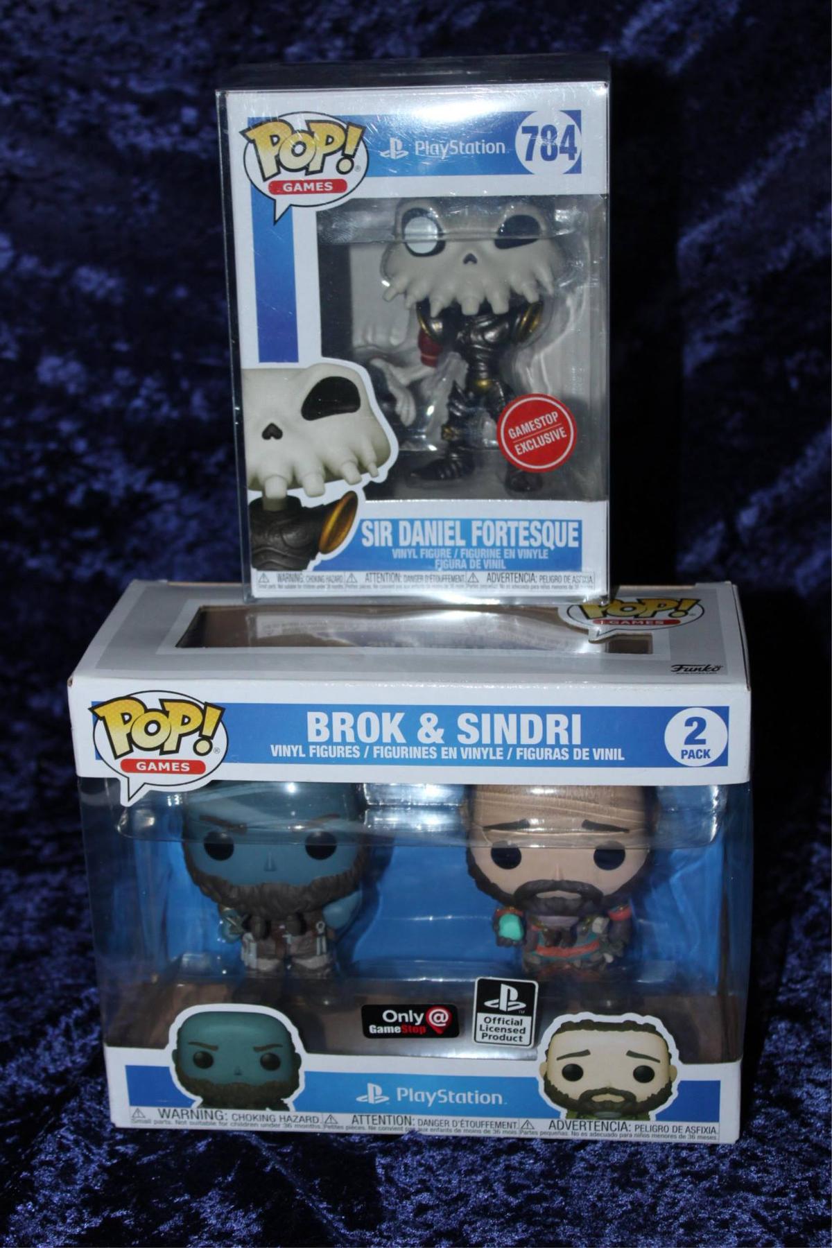 2 PLAYSTATION FUNKO POPS