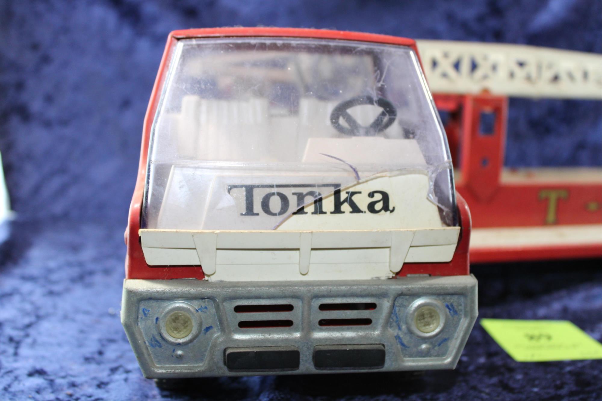 TONKA LADDER FIRE TRUCK