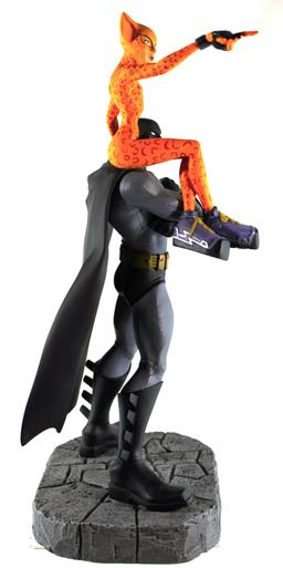 BATMAN AND CATGIRL STATUE