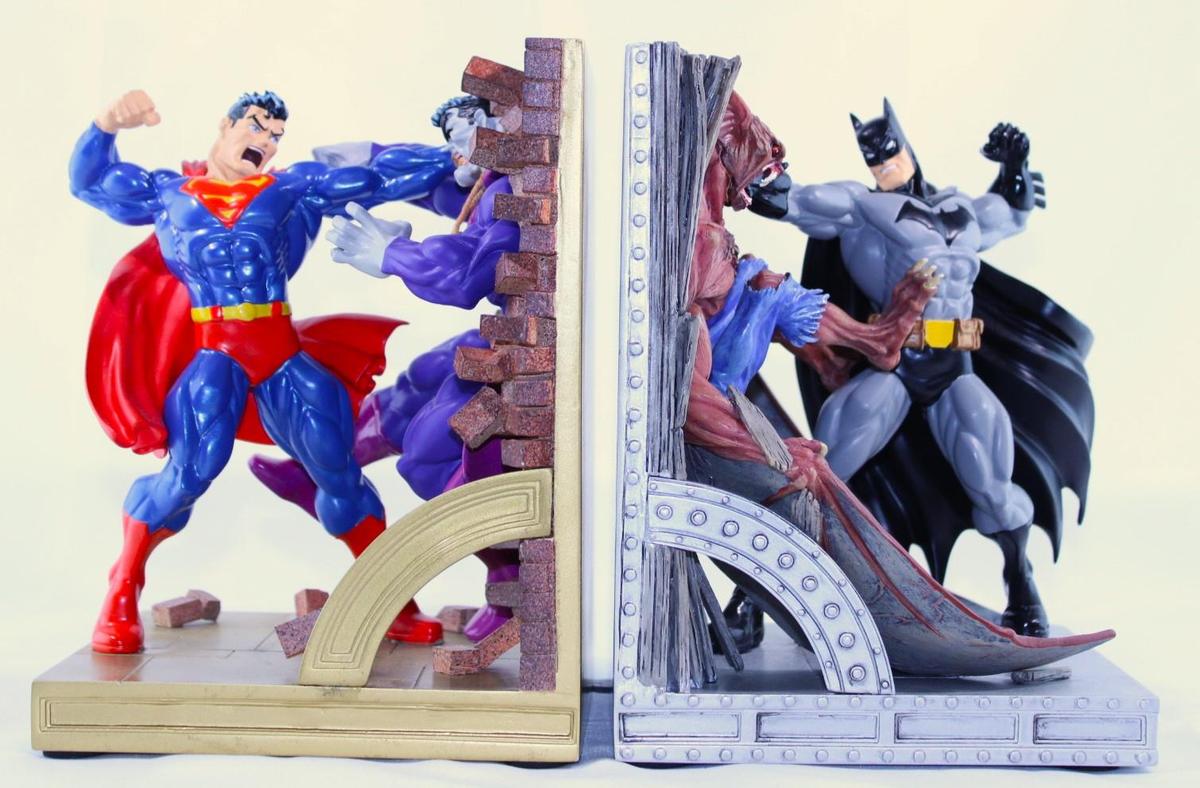 SUPERMAN & BATMAN BOOKENDS