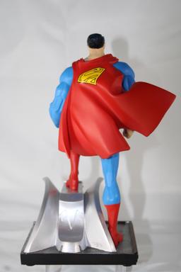 SUPERMAN STATUE