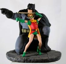 BATMAN AND ROBIN STATUE