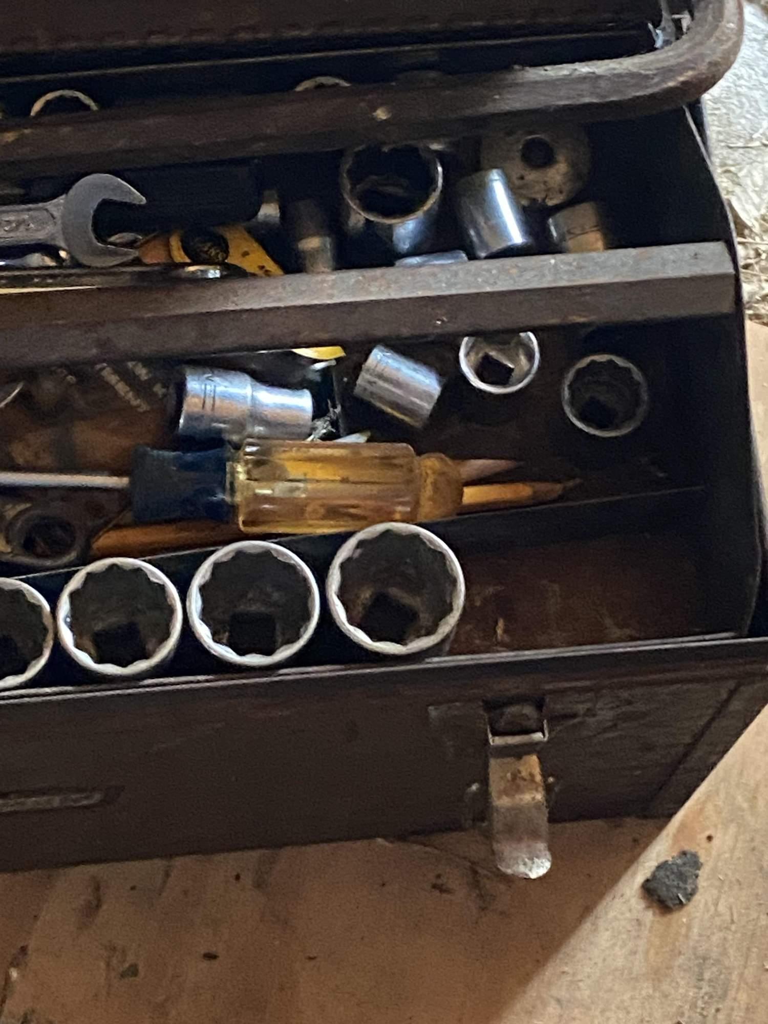 CLASSIC TOOL CHEST AND TOOLS