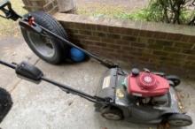 HONDA HRX217 ELECTRIC START PUSH MOWER