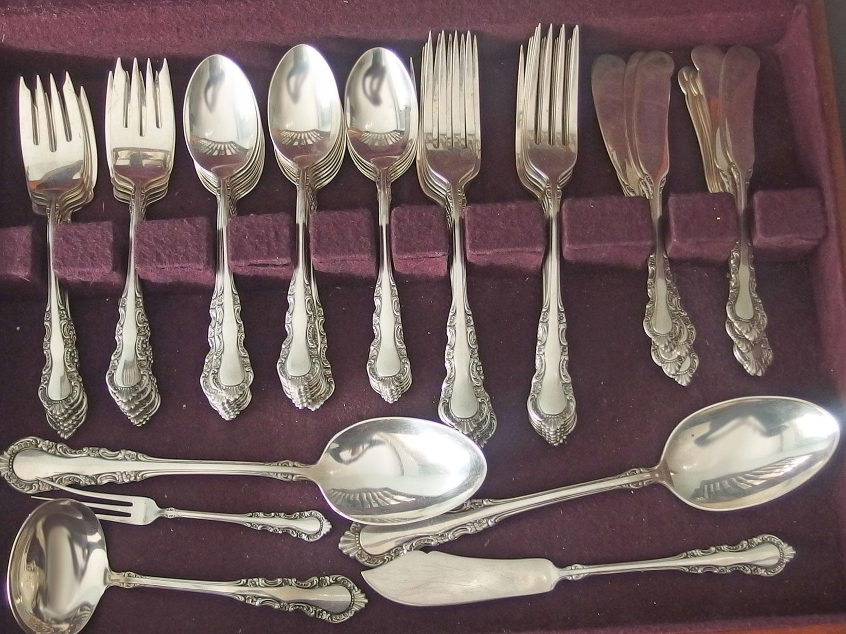 REED & BARTON STERLING FLATWARE SET