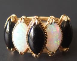 14KT GOLD OPAL & ONYX RING