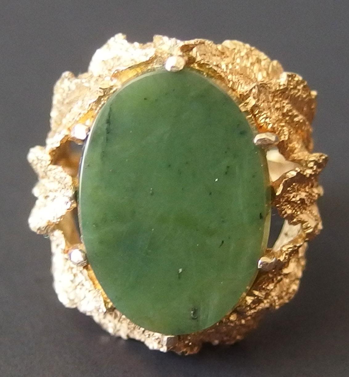 14KT GOLD & SPINACH JADE RING