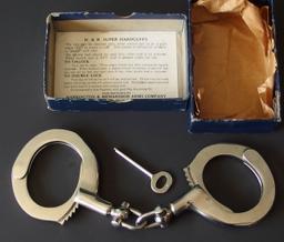 H & R SUPER HANDCUFFS W/BOX & KEY