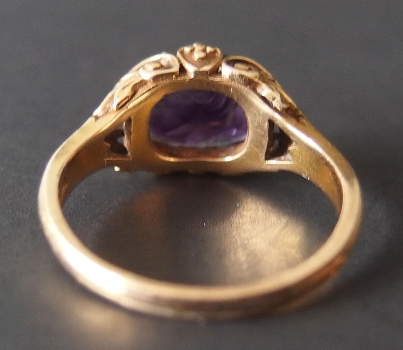 ANTIQUE 14KT GOLD INTAGLIO AMETHYST RING