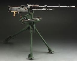 (N) HISTORIC WORLD WAR I FRENCH MODEL 1914 HOTCHKISS MACHINE GUN ON U.S. STANDARD PRODUCTS MOUNT (CU