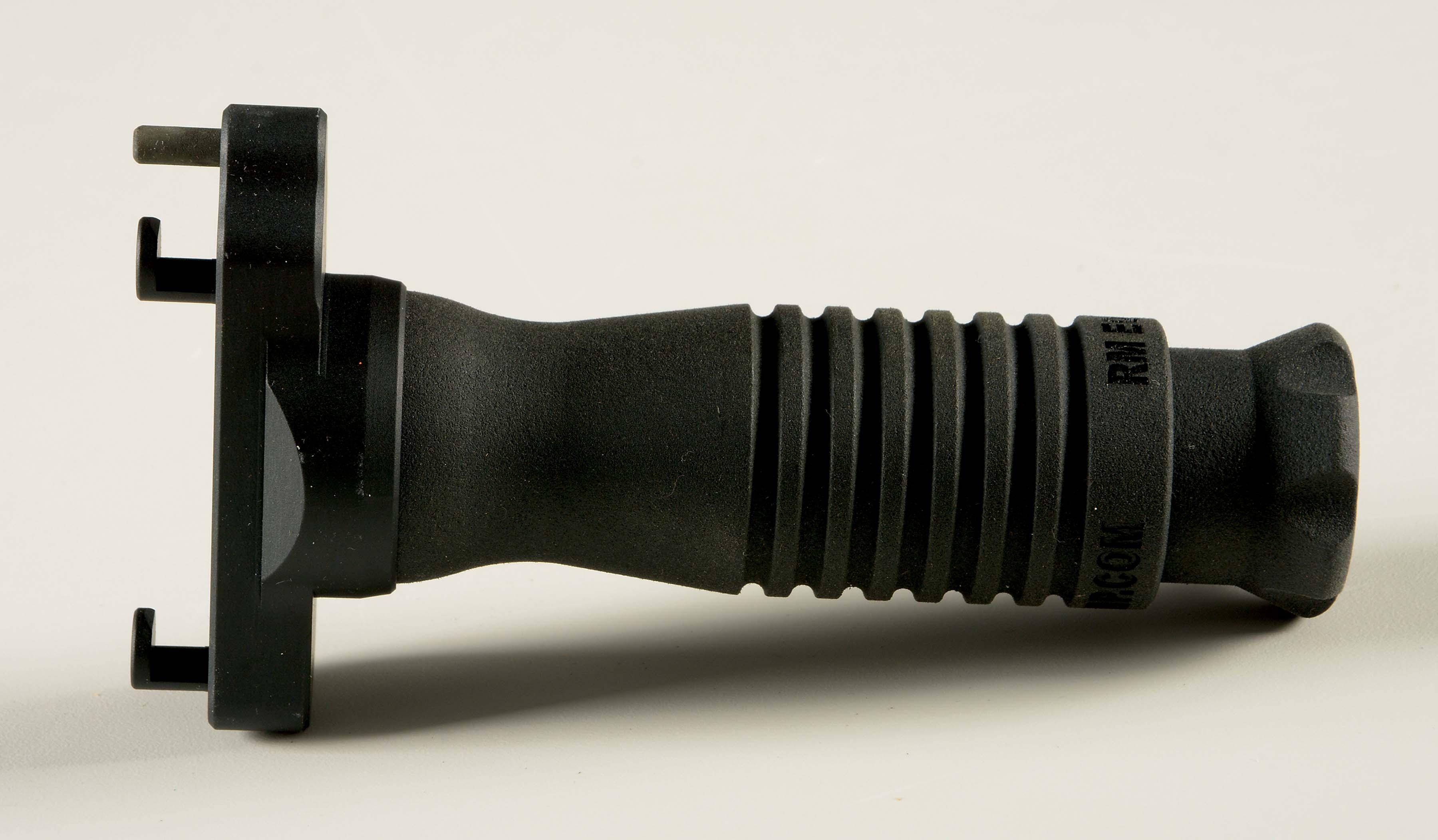 R/M EQUIPMENT M-16 VERTICAL FOREGRIP.