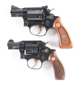 (M) LOT OF 2: SMITH & WESSON REVOLVERS.