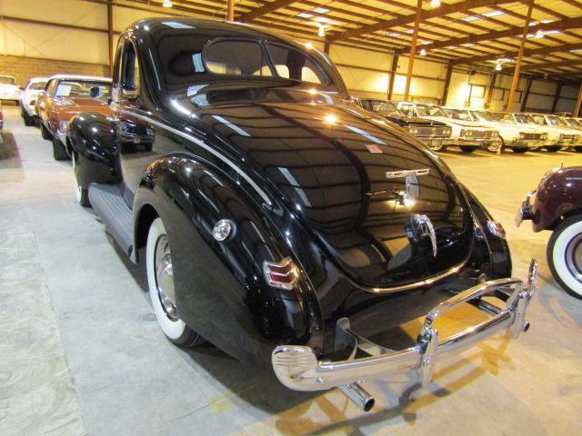 1940 Ford Deluxe Coupe