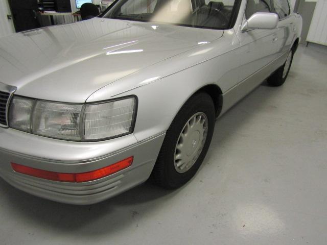 1990 Lexus LS 400 Sedan