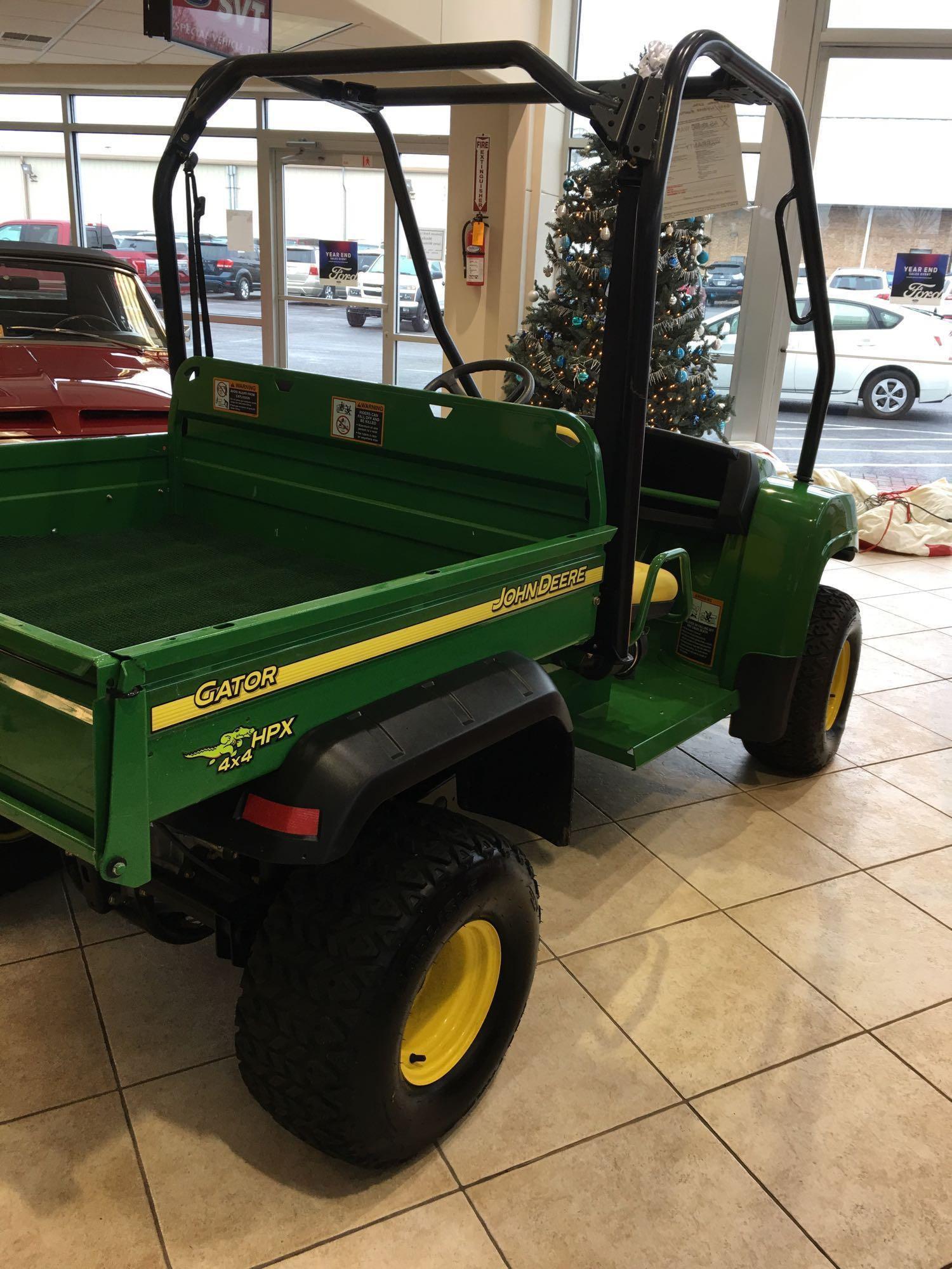 John Deer Gator 4x4