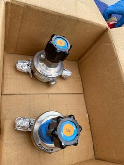 1 Lot of 2 500 PSI Pressure Regulators