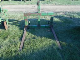 John Deere 3pt. bale fork