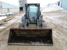 2011 New Holland L220, cab, heat, AC, radio, 4,520 hrs. showing, 2 sp. SN#JAF0L220PBM435898