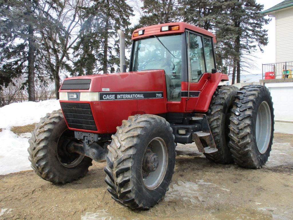 Case IH 7110 MFWD, cab, AC, heat, radio, 11,345 hrs. 3pt. dual hyd, PTO, 18.4 x 42 Ax. mnt duals