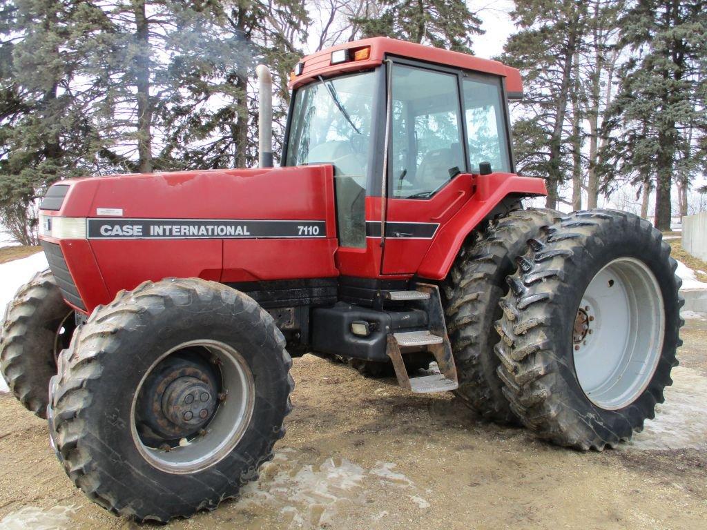 Case IH 7110 MFWD, cab, AC, heat, radio, 11,345 hrs. 3pt. dual hyd, PTO, 18.4 x 42 Ax. mnt duals