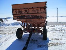 Minnesota 250 gravity wagon, MN 10 ton gear, 10:00 - 15 tires