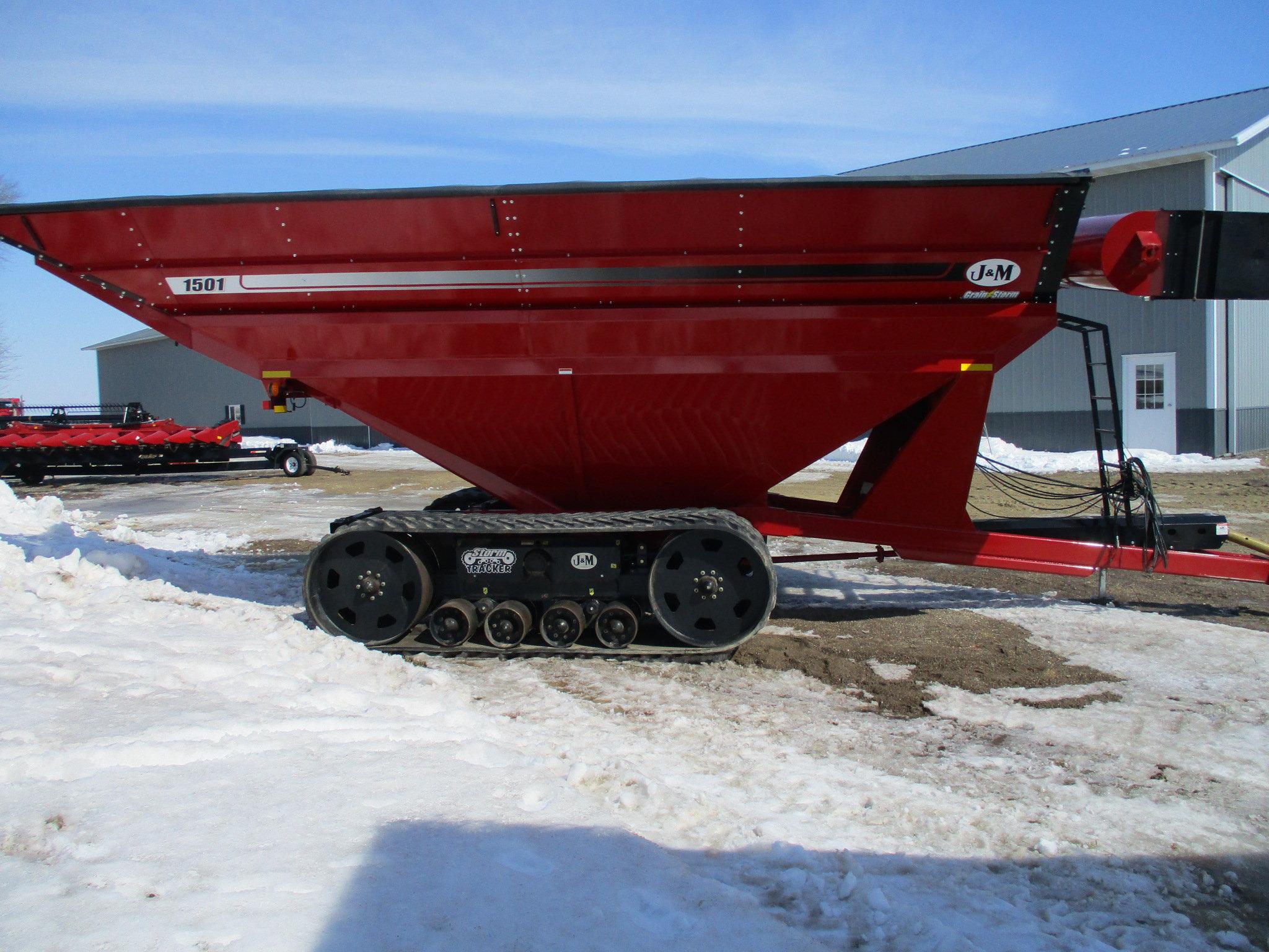 2013 J&M grain cart, rubber tracks, roll tarp, SN# 1202093