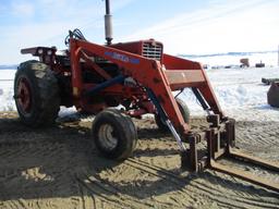 Int. 856 Custom dsl. 6,301 hrs. shwoing, 3pt. dual PTO, hyd W/Dual 3100 hyd loader, pallet forks