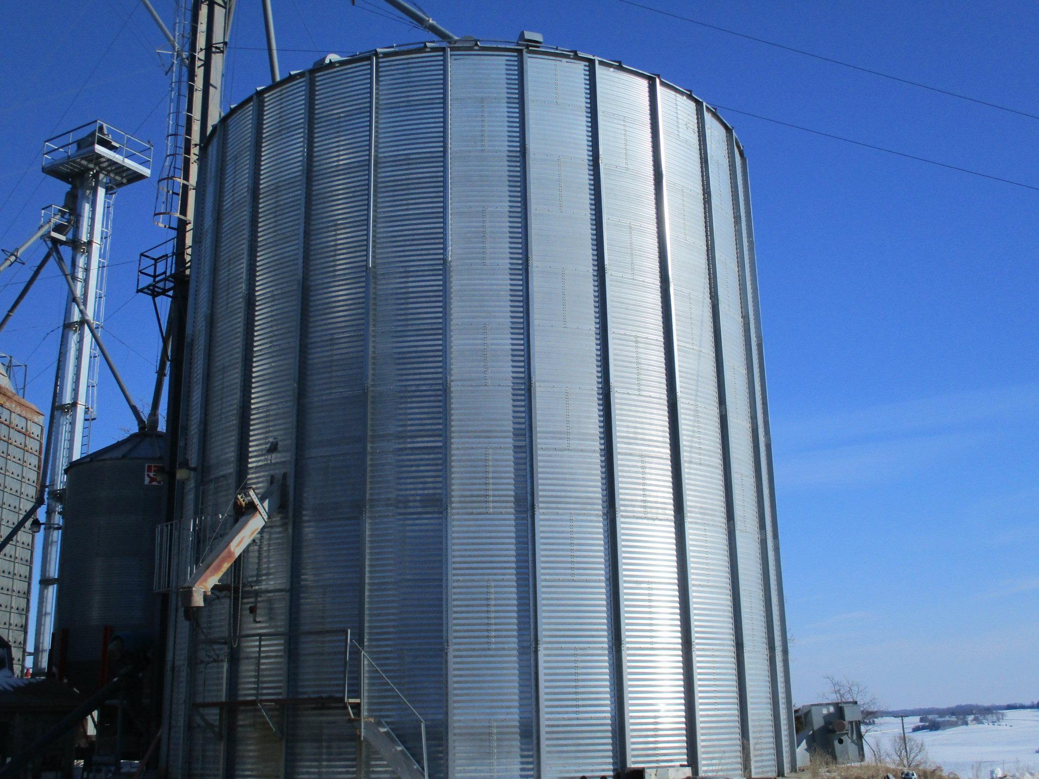 2005 Westeel 60,000 bushel grain bin, 42' diameter, Sukup fan, CAN NOT BE REMOVED UNTIL AFTER