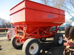 Kilbros 375 gravity wagon, 12 ton gear, 385/65R 22.5 tires