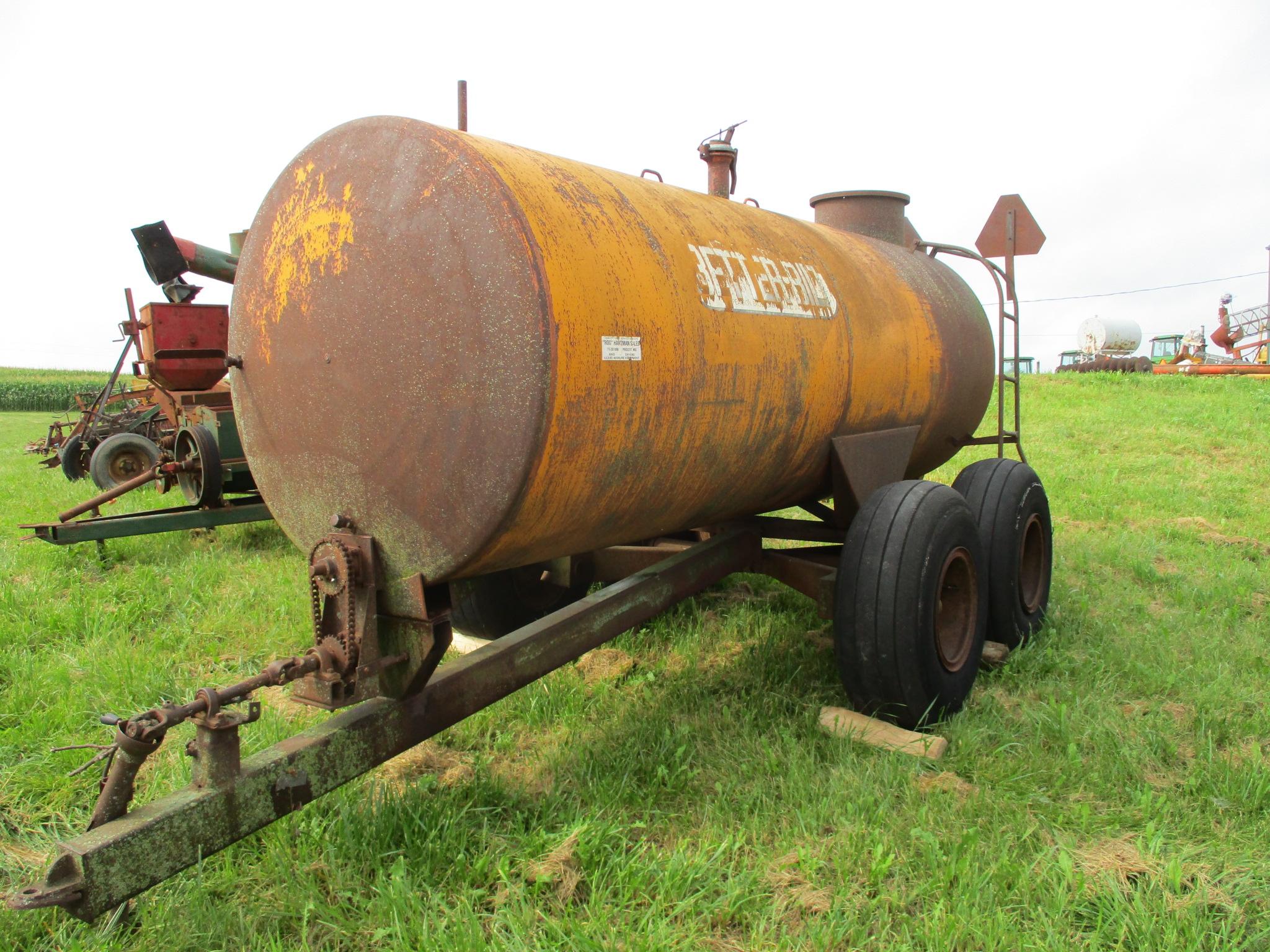 Better Bilt Model 2100 manure tank, tandem