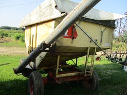 Gravity wagon w/hyd fert. auger & gear