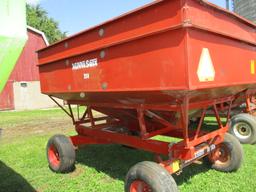 Minnesota 260 gravity wagon w/Minnesota 10 ton gear