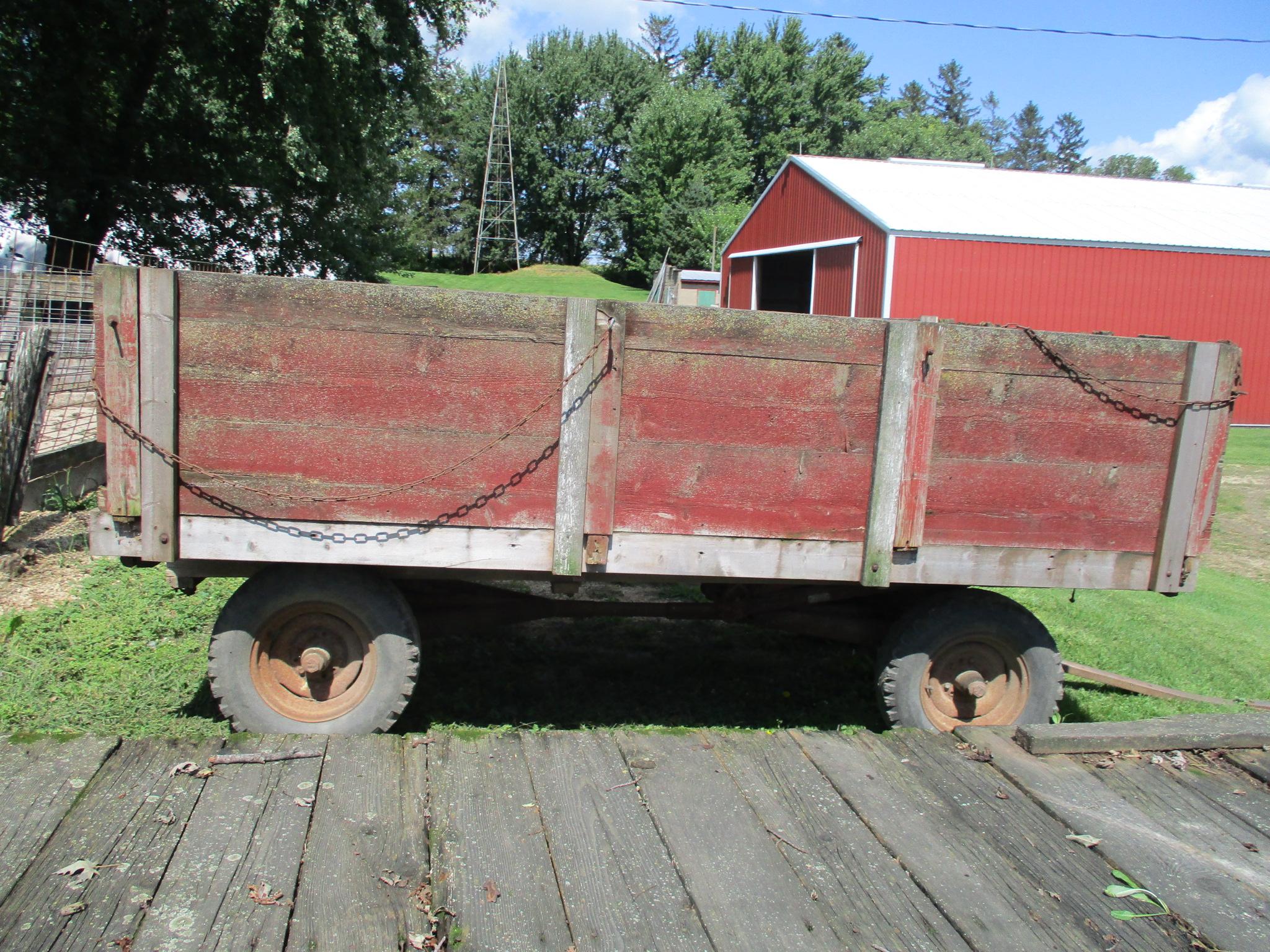 7' x 14' wooden barge box, hoist & running gear