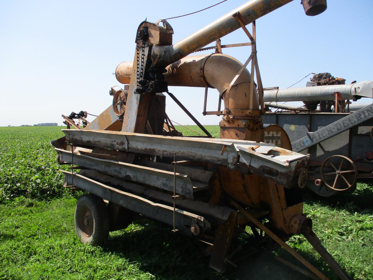 MM corn sheller w/drag line