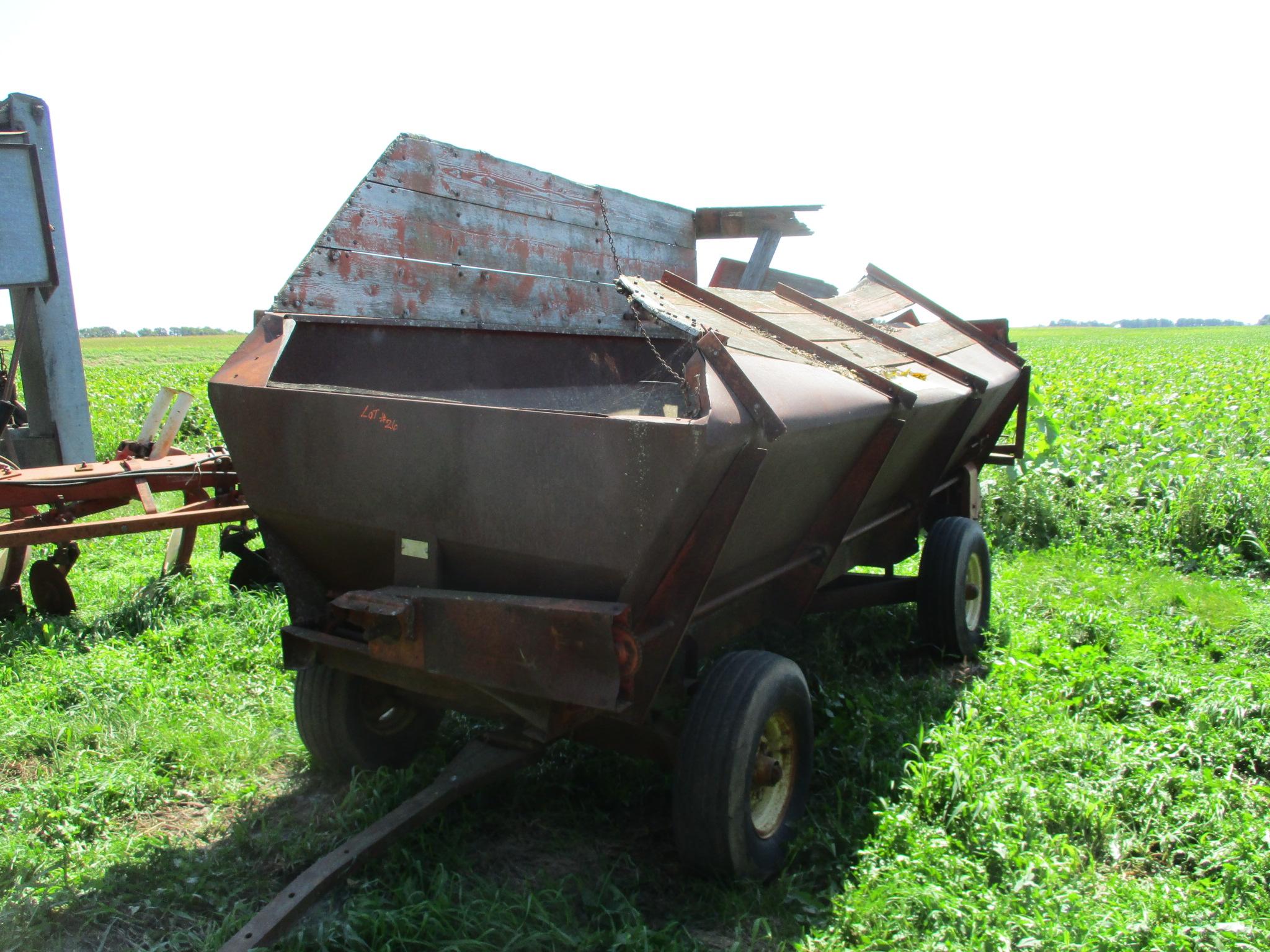 Farmhand 200 power box wagon, some damage