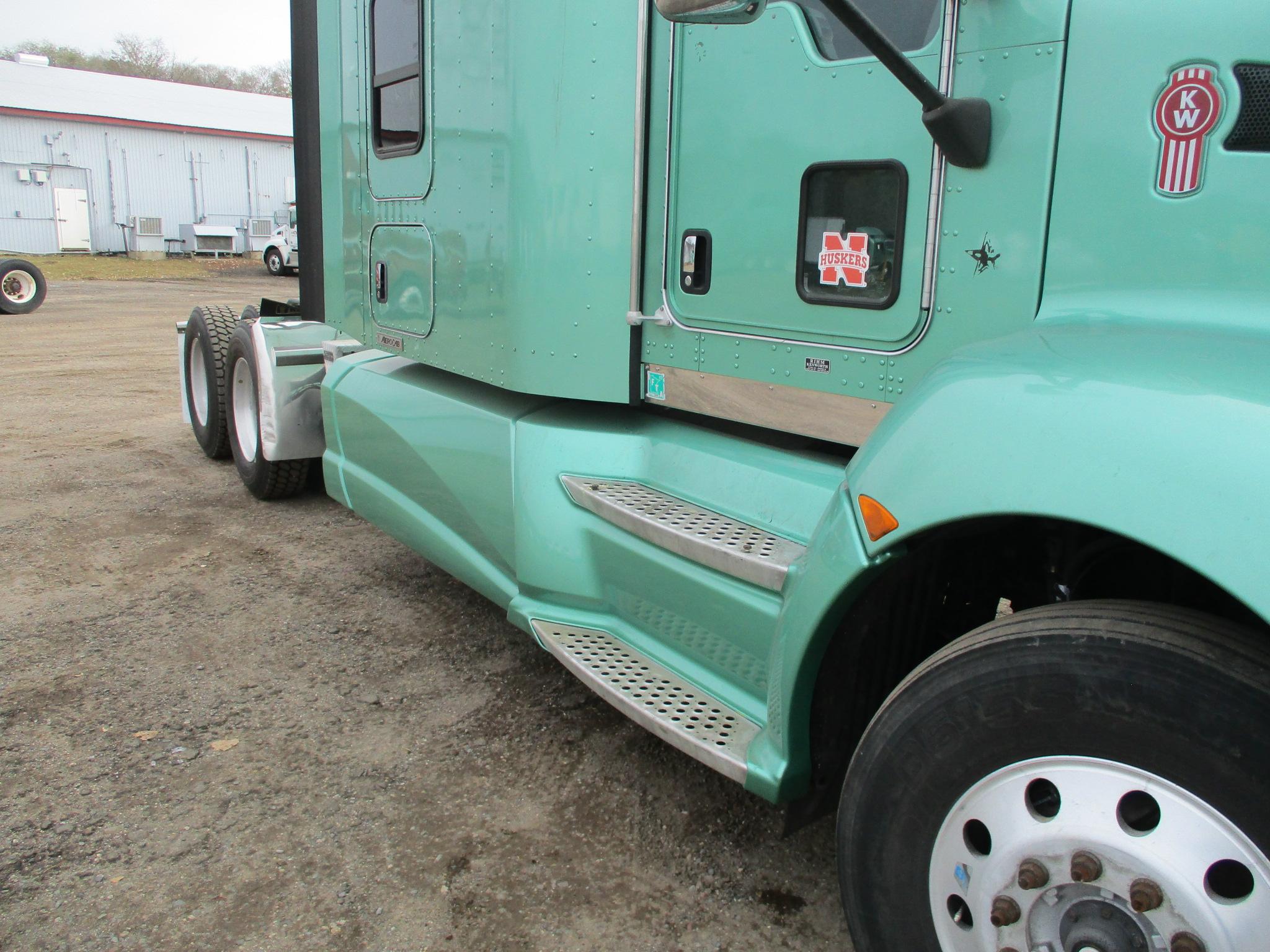 2013 Kenworth T660, Act one owner miles, Aerocab double bunk sleeper, Cummins ISX, 9 sp