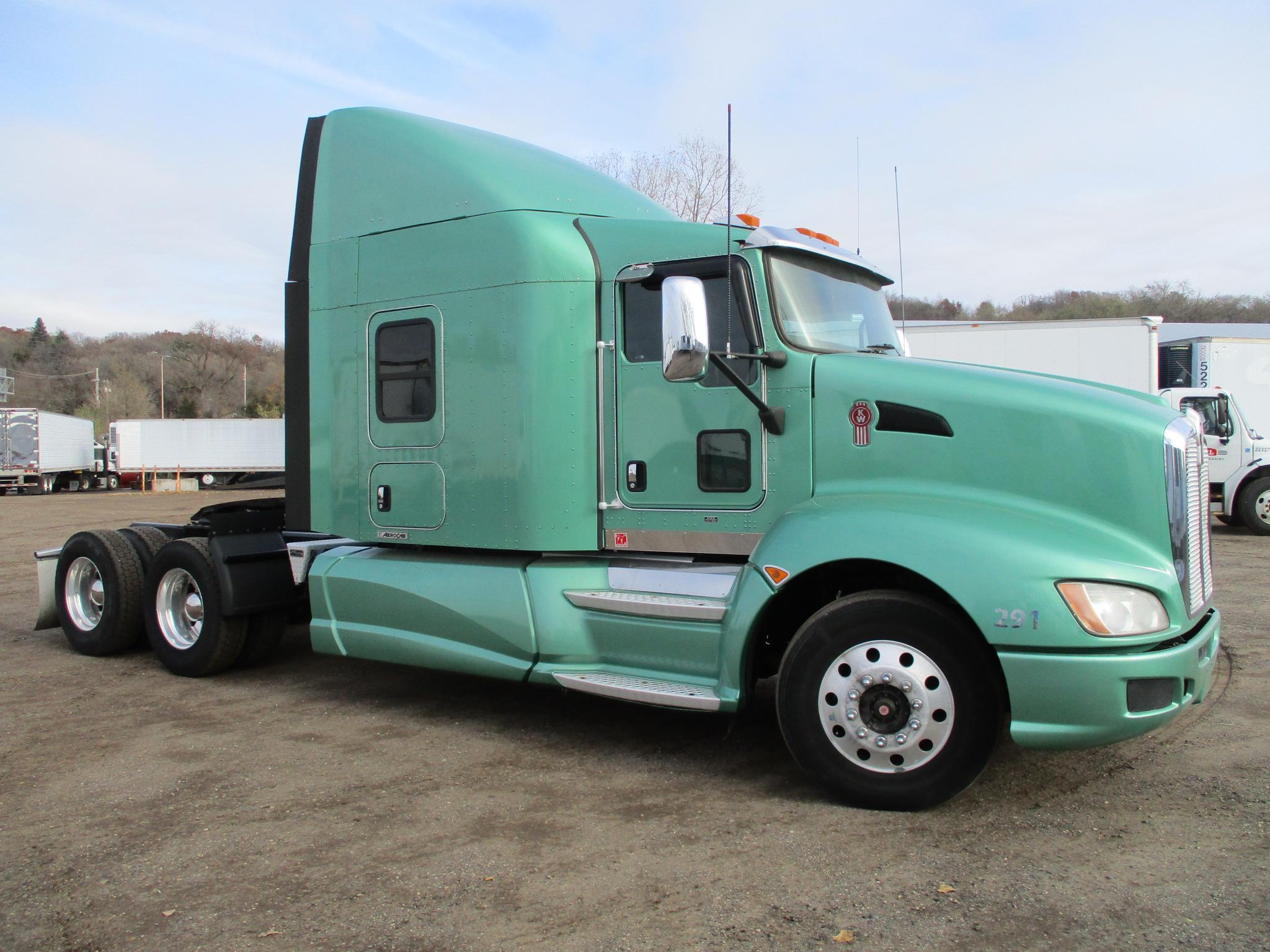 2013 Kenworth T660, 628,191 Act one owner miles, Aerocab single bunk sleeper, Cummins ISX, 450 hp