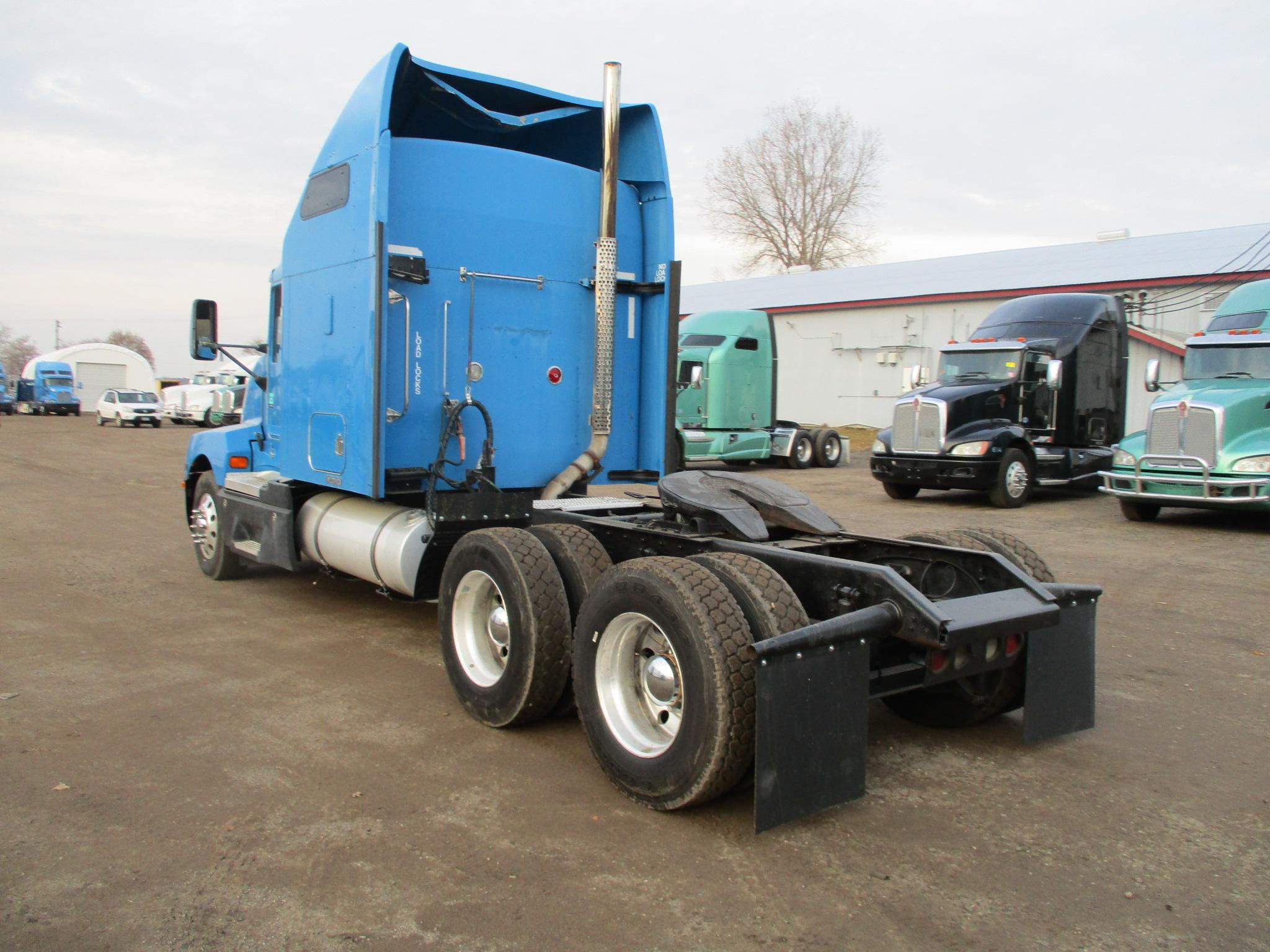 2006 Kenworth T600, 527,359 Act second owner miles, Aerocab double bunk sleeper, Cat C-15, 475 hp